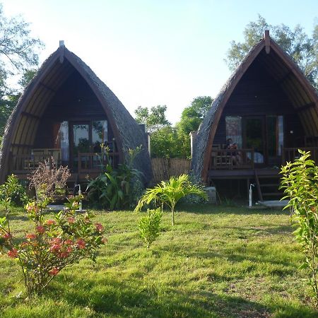 Rose Bungalow Hotel Pemenang Exterior foto