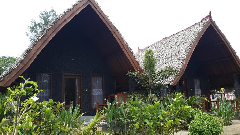 Rose Bungalow Hotel Pemenang Exterior foto