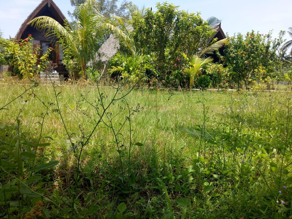 Rose Bungalow Hotel Pemenang Exterior foto