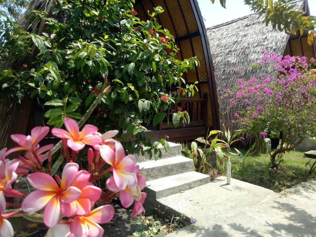 Rose Bungalow Hotel Pemenang Exterior foto